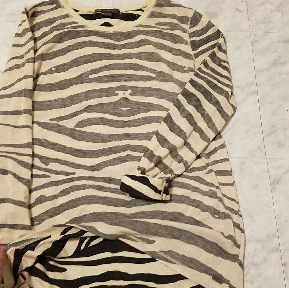 Armani Exchange long sleeve tiger shirt. - Picture 2 of 4